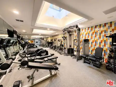10520 Wilshire Blvd #701, Los Angeles, CA 90024 — photo 22