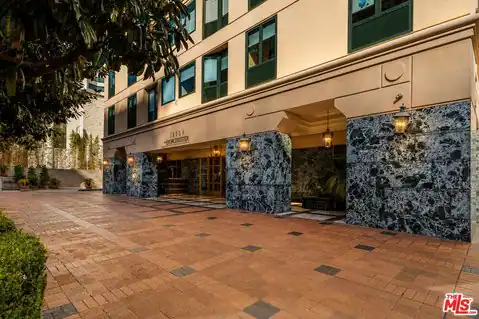 10520 Wilshire Blvd #701, Los Angeles, CA 90024 — photo 4