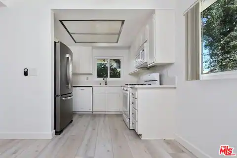 1273 Alessandro Dr, Newbury Park, CA 91320 — photo 11