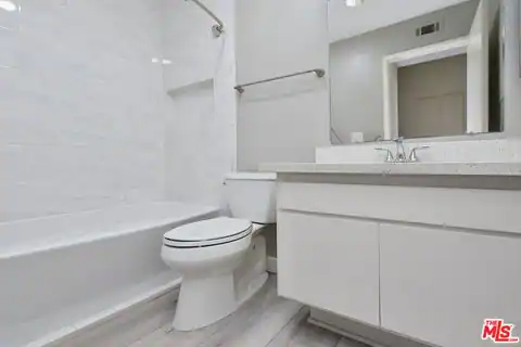 1273 Alessandro Dr, Newbury Park, CA 91320 — photo 16