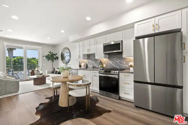 7428 Santa Monica Blvd #204, West Hollywood, CA 90046