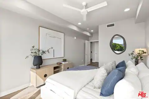 7428 Santa Monica Blvd #204, West Hollywood, CA 90046 — photo 12
