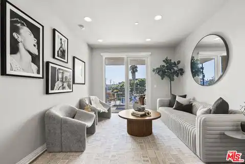 7428 Santa Monica Blvd #204, West Hollywood, CA 90046 — photo 4