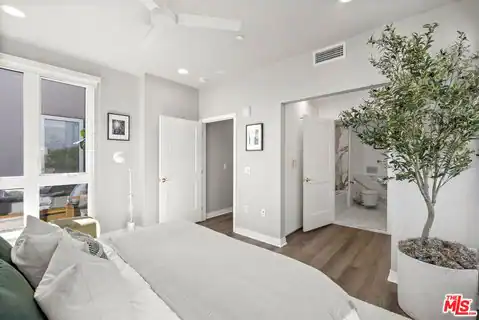 7428 Santa Monica Blvd #PH 505, West Hollywood, CA 90046 — photo 11