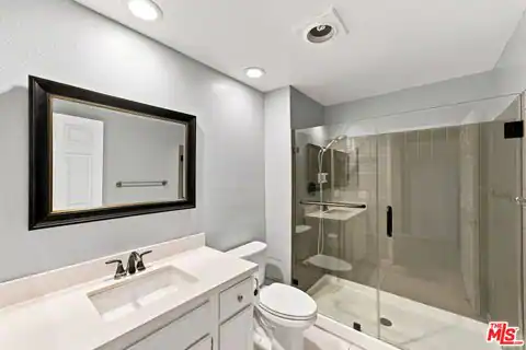14347 Albers St #302, Los Angeles, CA 91401 — photo 17