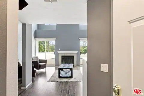 14347 Albers St #302, Los Angeles, CA 91401 — photo 2