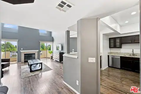 14347 Albers St #302, Los Angeles, CA 91401 — photo 3