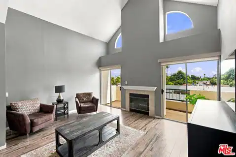 14347 Albers St #302, Los Angeles, CA 91401 — photo 4