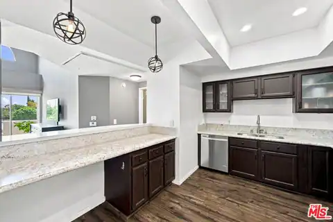 14347 Albers St #302, Los Angeles, CA 91401 — photo 9