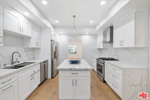 851 N San Vicente Blvd #117, West Hollywood, CA 90069 — photo 4