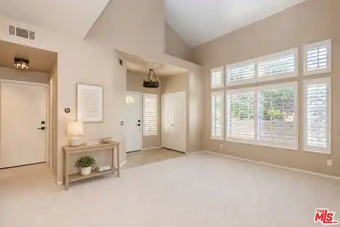 1021 Amberton Ln, Newbury Park, CA 91320 — photo 3