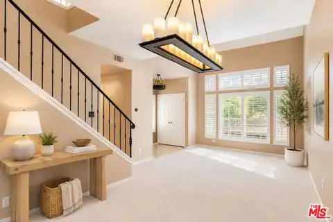 1021 Amberton Ln, Newbury Park, CA 91320 — photo 4