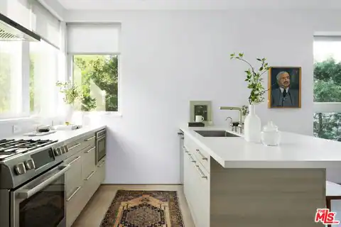 927 Hyperion Ave, Los Angeles, CA 90029 — photo 13