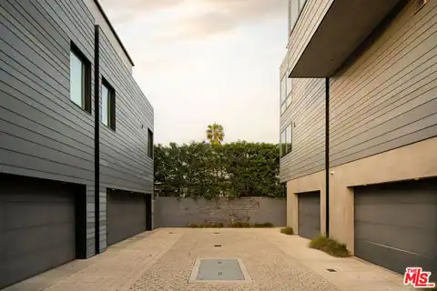 927 Hyperion Ave, Los Angeles, CA 90029 — photo 25