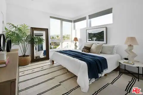 927 Hyperion Ave, Los Angeles, CA 90029 — photo 5