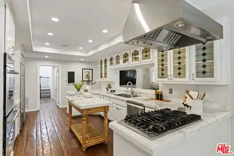 15938 Valley Vista Blvd, Los Angeles, CA 91436 — photo 11