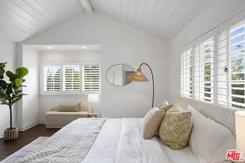 15938 Valley Vista Blvd, Los Angeles, CA 91436 — photo 26