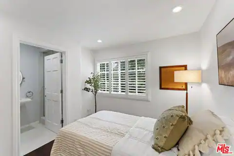 15938 Valley Vista Blvd, Los Angeles, CA 91436 — photo 31