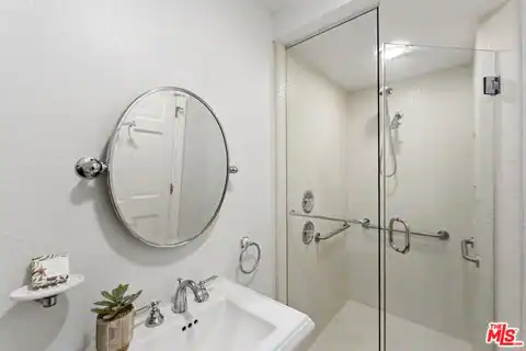 15938 Valley Vista Blvd, Los Angeles, CA 91436 — photo 32