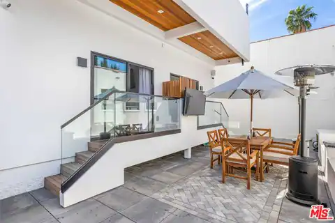 1205 N Genesee Ave, West Hollywood, CA 90046 — photo 16