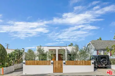 1205 N Genesee Ave, West Hollywood, CA 90046 — photo 2