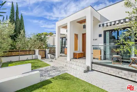 1205 N Genesee Ave, West Hollywood, CA 90046 — photo 7