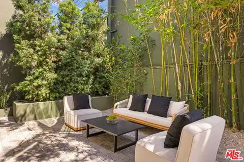 914 West Knoll Dr, West Hollywood, CA 90069 — photo 11