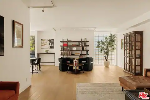 211 S Spalding Dr #107S, Beverly Hills, CA 90212 — photo 2
