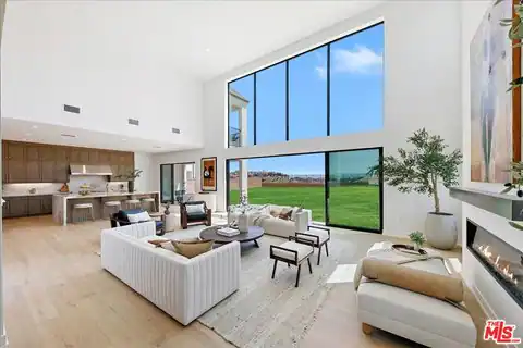22810 Seaqua Cir, Chatsworth, CA 91311 — photo 2