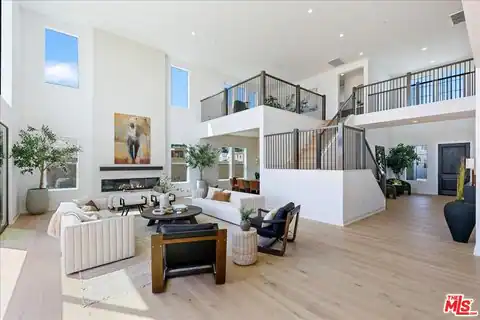 22810 Seaqua Cir, Chatsworth, CA 91311 — photo 3