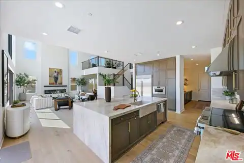 22810 Seaqua Cir, Chatsworth, CA 91311 — photo 9
