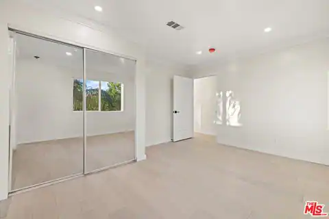 10941 Cardamine Pl, Los Angeles, CA 91042 — photo 11