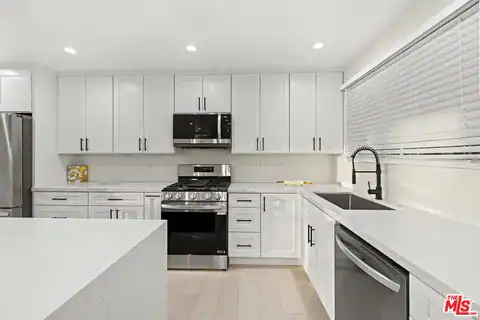 10941 Cardamine Pl, Los Angeles, CA 91042 — photo 5