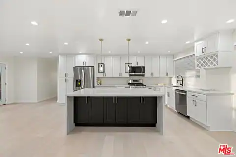 10941 Cardamine Pl, Los Angeles, CA 91042 — photo 6