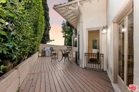 2238 El Contento Dr, Los Angeles, CA 90068 — photo 11
