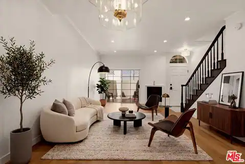 5145 Yarmouth Ave #19, Los Angeles, CA 91316 — photo 2