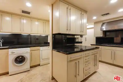 8787 Shoreham Dr #407, West Hollywood, CA 90069 — photo 18