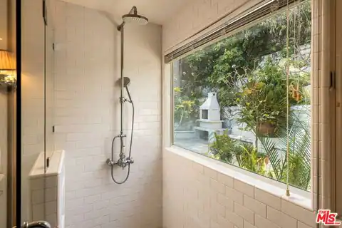 7887 Hillside Ave, Los Angeles, CA 90046 — photo 14