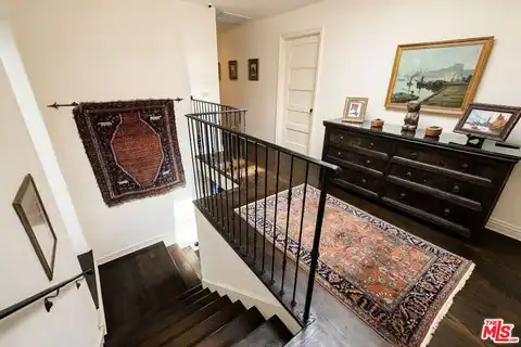 7887 Hillside Ave, Los Angeles, CA 90046 — photo 15