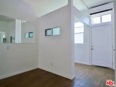 8005 S Van Ness Ave, Inglewood, CA 90305 — photo 8