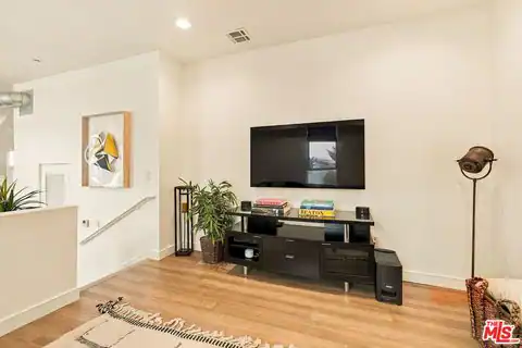 8703 W West Knoll Dr #104, West Hollywood, CA 90069 — photo 10