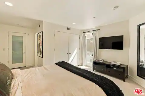 8703 W West Knoll Dr #104, West Hollywood, CA 90069 — photo 15