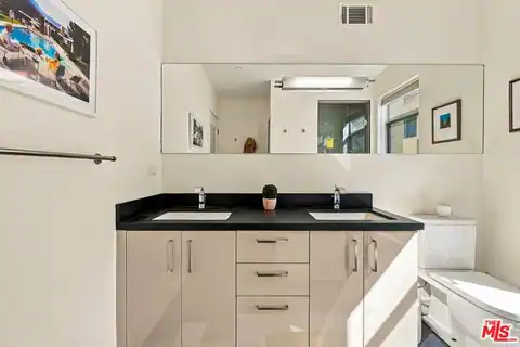 8703 W West Knoll Dr #104, West Hollywood, CA 90069 — photo 18