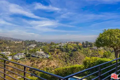 1030 Somera Rd, Los Angeles, CA 90077 — photo 17