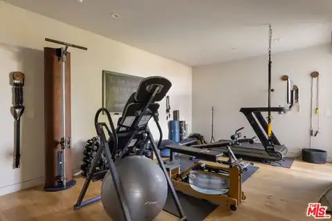 1030 Somera Rd, Los Angeles, CA 90077 — photo 22
