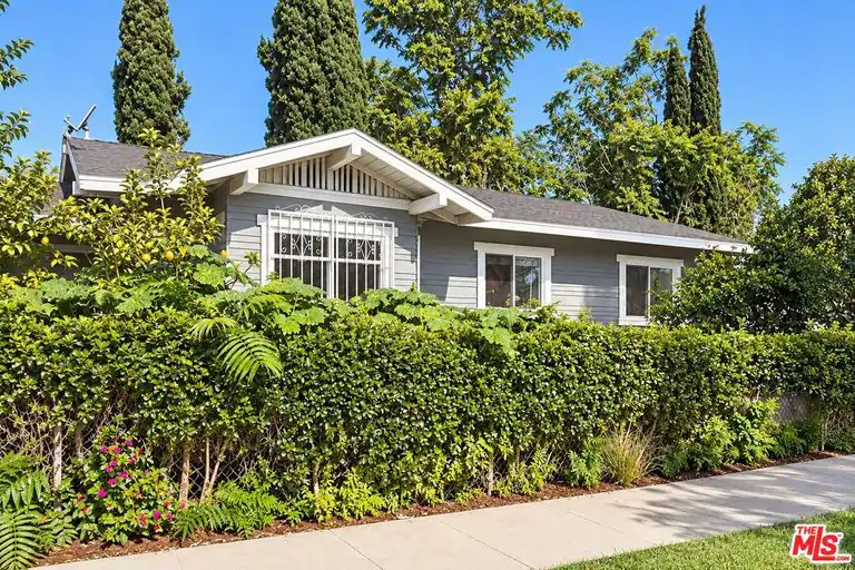 6411 Willis Ave, Los Angeles, CA 91411