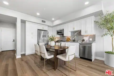 7428 Santa Monica Blvd #406, West Hollywood, CA 90046 — photo 11