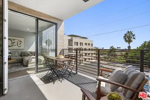 7428 Santa Monica Blvd #406, West Hollywood, CA 90046 — photo 6