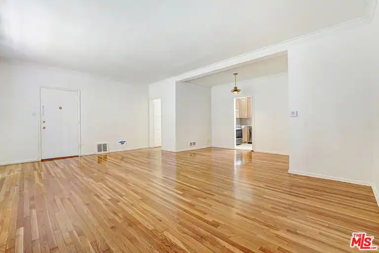 1235 N Crescent Heights Blvd #3, West Hollywood, CA 90046