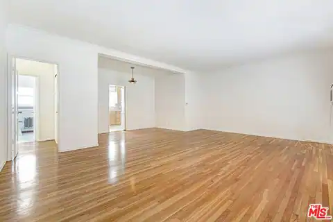 1235 N Crescent Heights Blvd #3, West Hollywood, CA 90046 — photo 3